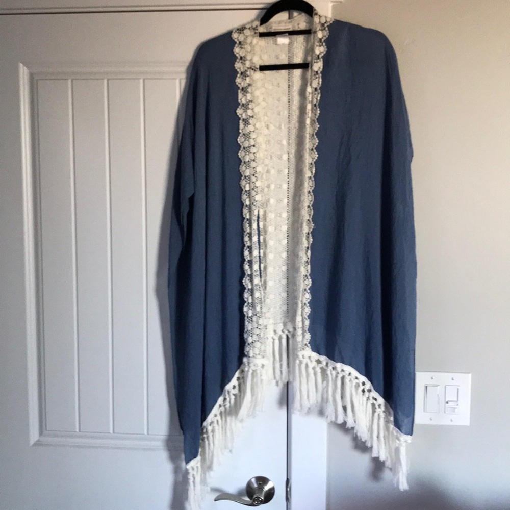 Mel rose and Market lace and fringe kimono